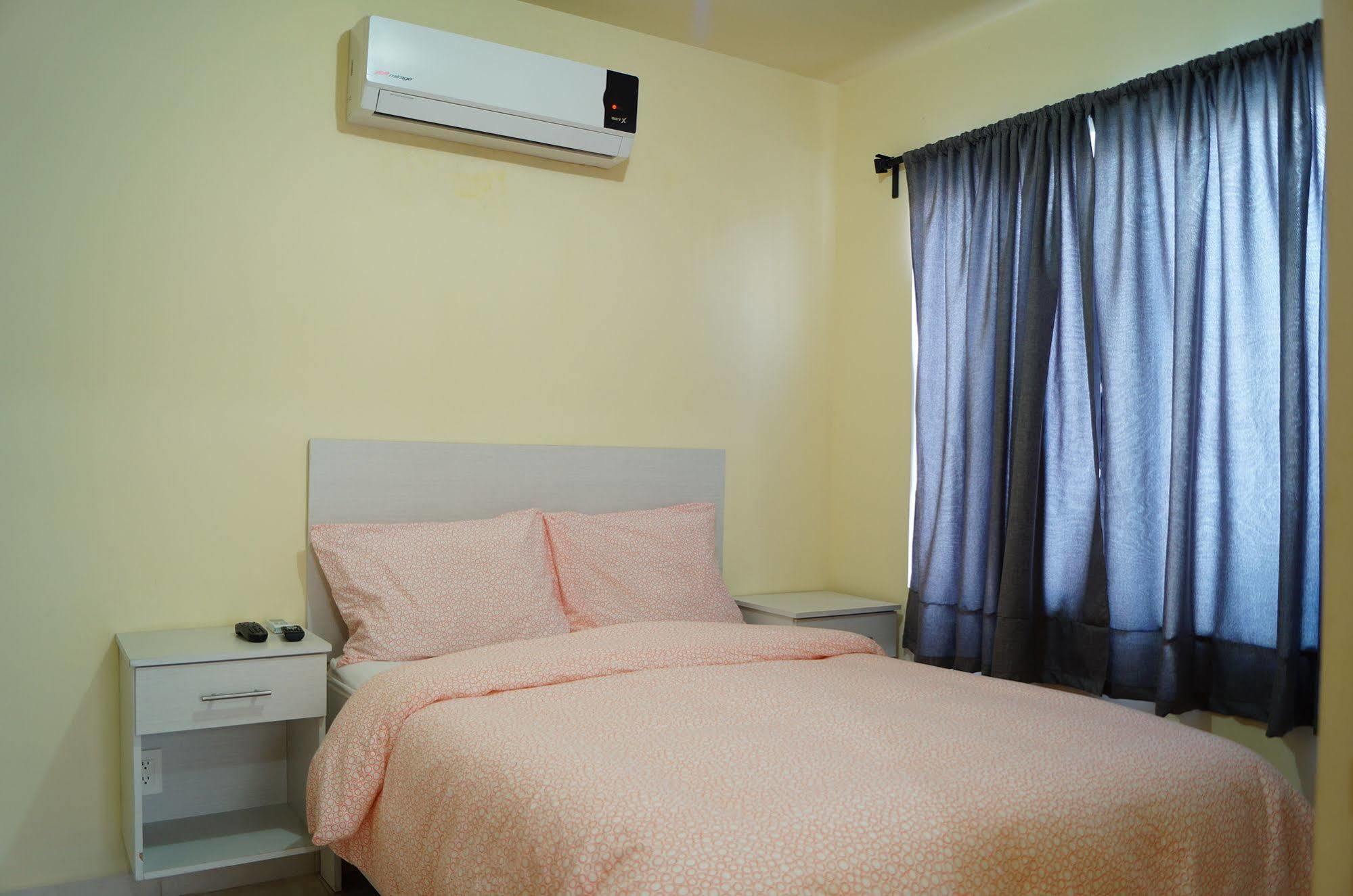 Mv Suites มอนแตร์เรย์ ภายนอก รูปภาพ